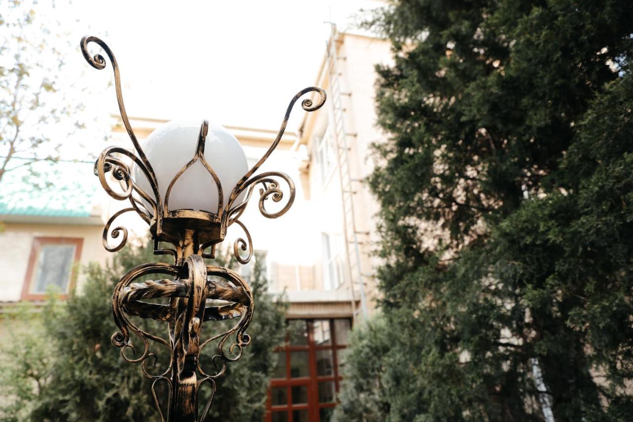 Grand Hotel Бишкек Экстерьер фото