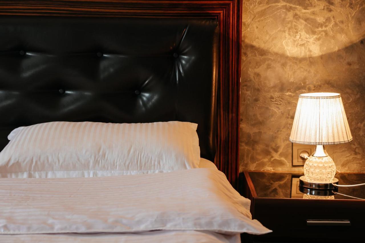 Grand Hotel Бишкек Экстерьер фото