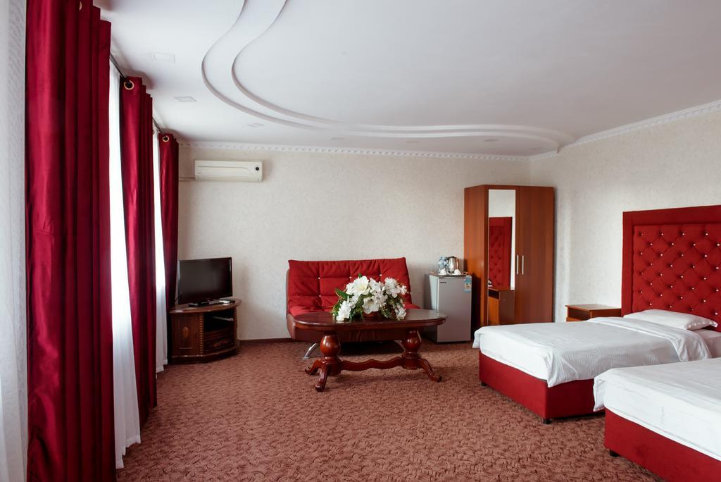 Grand Hotel Бишкек Экстерьер фото
